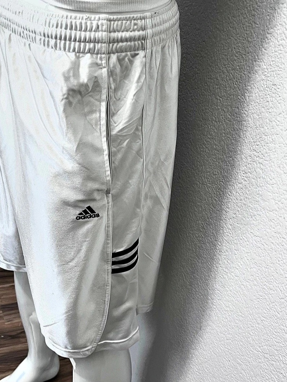 Vtg Y2K Adidas Mens XL Silver Shiny Dazzle Basketball Shorts Baggy Silky striped